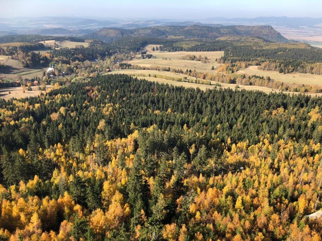 Klimatyczny Dom Kopaczowka Przytulna Miejscowka Z Kominkiem, Sauna I Ogrodem U Podnoza Gor Stolowych 拉德库夫 外观 照片