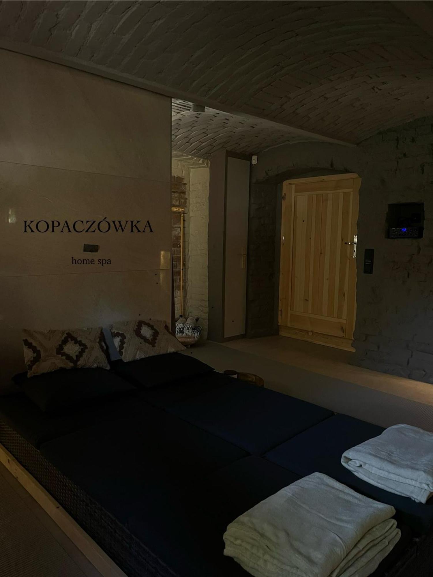 Klimatyczny Dom Kopaczowka Przytulna Miejscowka Z Kominkiem, Sauna I Ogrodem U Podnoza Gor Stolowych 拉德库夫 外观 照片